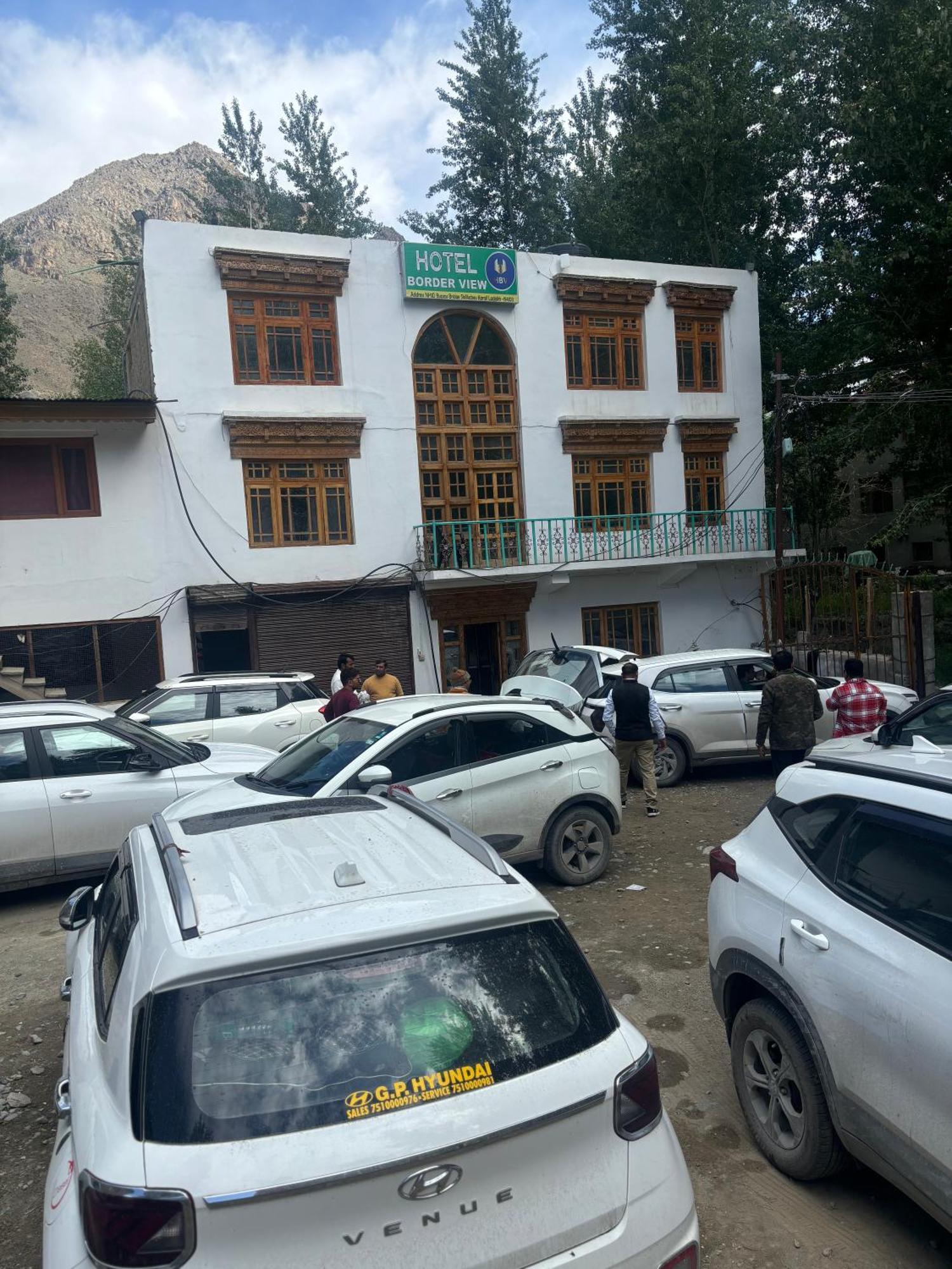 Hotel Border View Kargil Exteriér fotografie